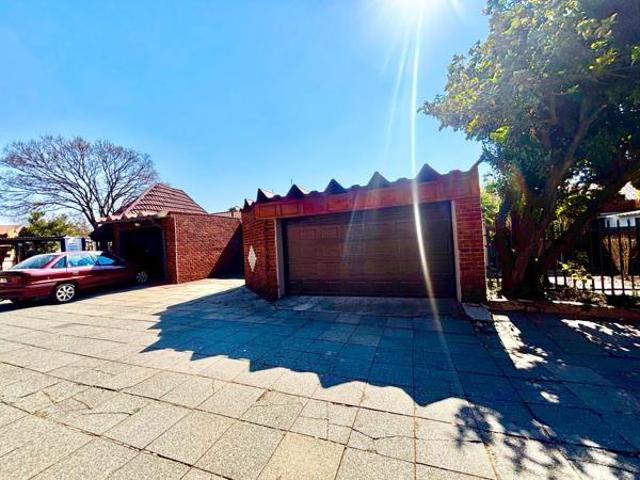 Townhouse for sale in Gert Sibande, Mpumalanga