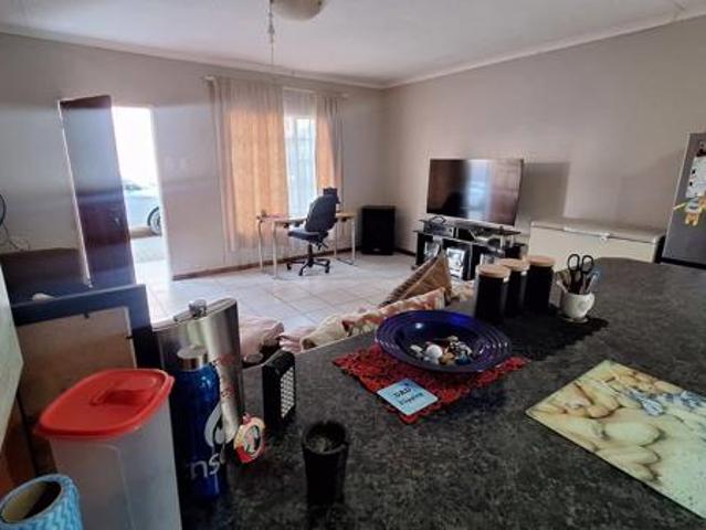 Townhouse for rent in Secunda, Govan Mbeki