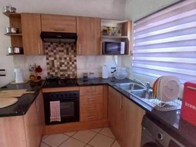 Townhouse for rent in Vosloorus, Gauteng