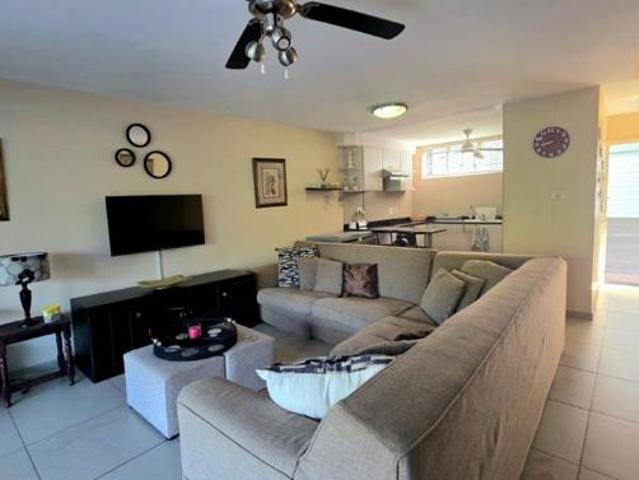 Townhouse for rent in Seaview, Kwazulu-natal