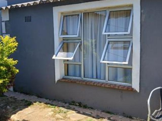 Townhouse for rent in Seaview, Kwazulu-natal