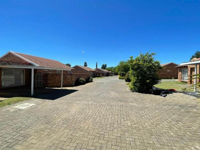 Townhouse for sale in Bloemfontein, Free State
