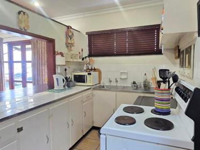 Townhouse for sale in Margate, Hibiscus Coast Local Municipality