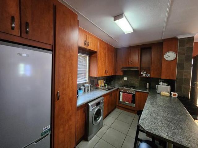 Townhouse for sale in Oranjeville, Free State
