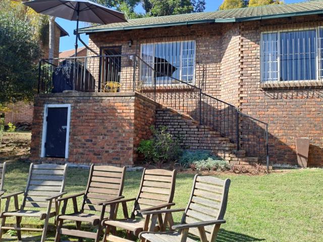 Townhouse for sale in Waterkloof, Gauteng