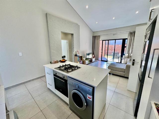 Townhouse for sale in Dr Kenneth Kaunda, North West