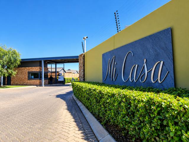 Townhouse for sale in Potchefstroom, Tlokwe Local Municipality