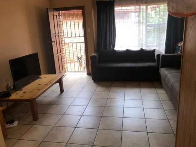 Townhouse for sale in Sedibeng, Gauteng