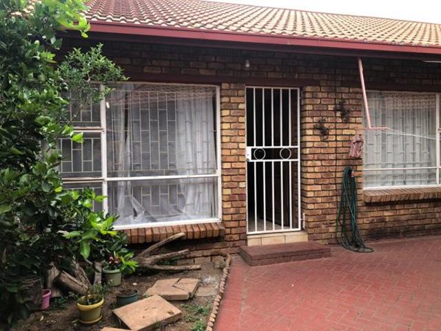 Townhouse for sale in Sedibeng, Gauteng