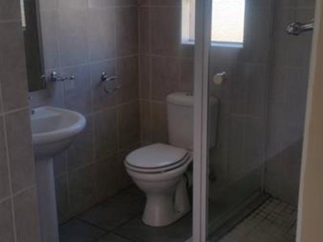 Townhouse for sale in Vanderbijlpark, Emfuleni Local Municipality