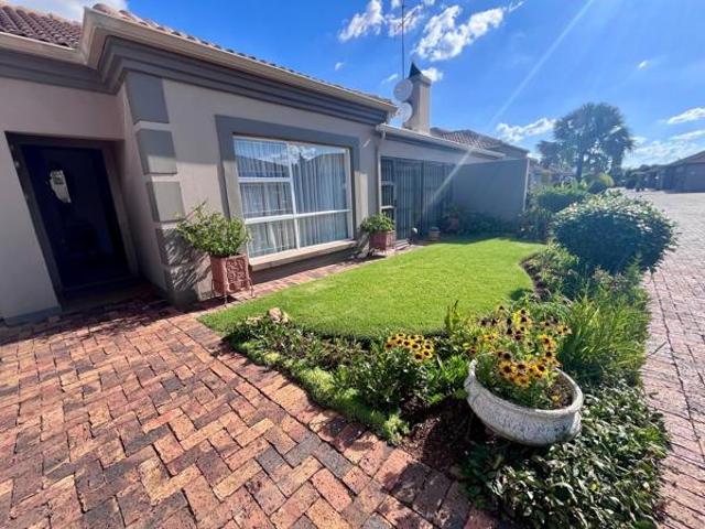 Townhouse for sale in Sedibeng, Gauteng