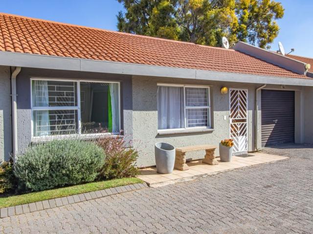 Townhouse for sale in Sedibeng, Gauteng