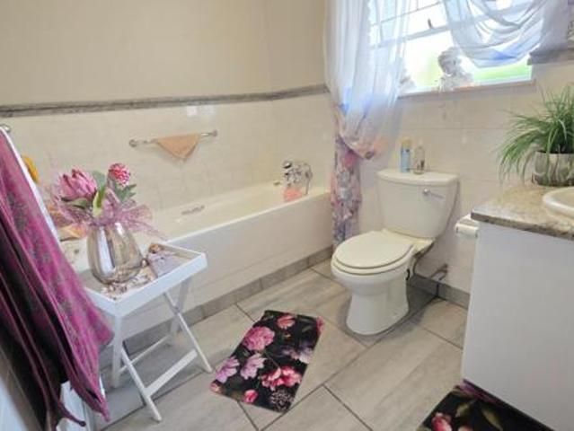 Townhouse for sale in Sedibeng, Gauteng