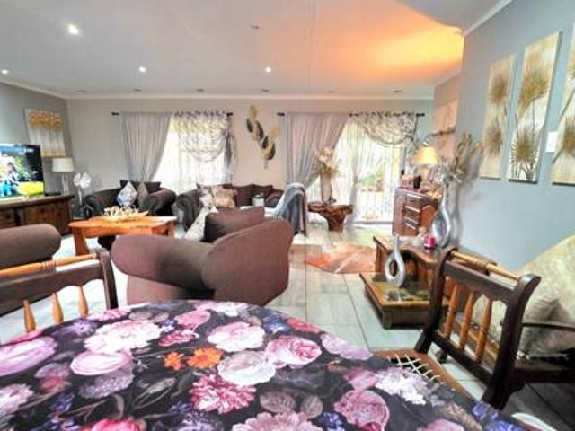 Townhouse for sale in Sedibeng, Gauteng