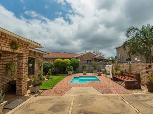 Townhouse for sale in Eastern Cape