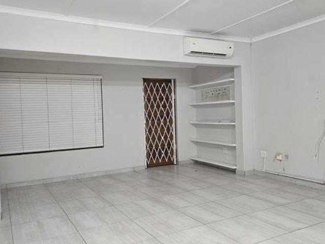 Townhouse for rent in Richards Bay, uMhlathuze Local Municipality