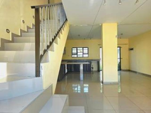 Townhouse for sale in Mount Moreland, Kwazulu-natal