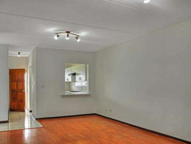 Townhouse for sale in Vosloorus, Gauteng