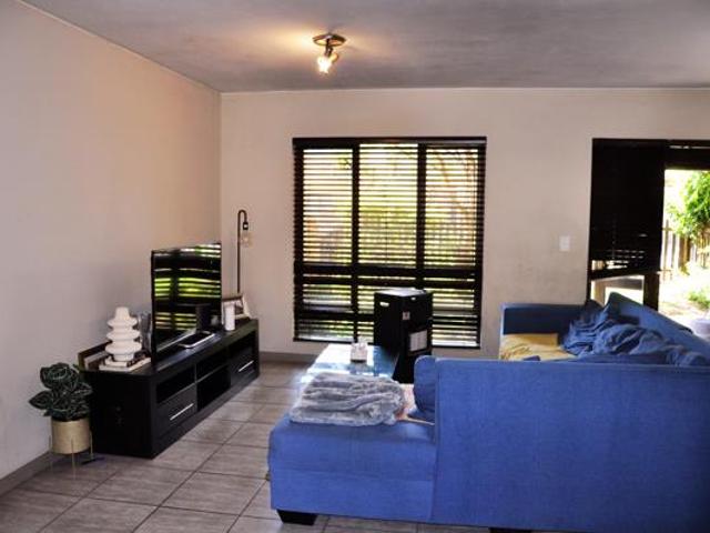 Townhouse for sale in Vosloorus, Gauteng