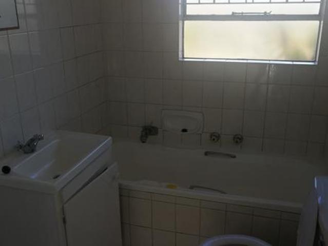 Townhouse for rent in Vosloorus, Gauteng