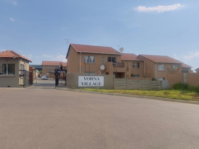 Townhouse for rent in Midrand, Gauteng
