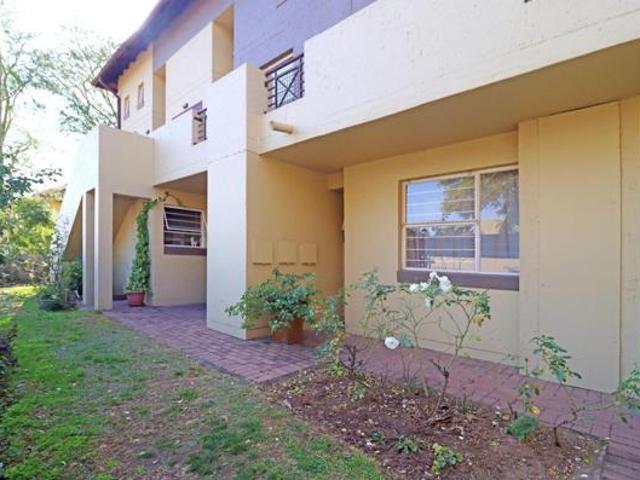 Townhouse for sale in Vosloorus, Gauteng