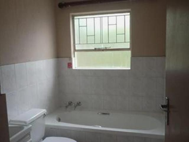 Townhouse for sale in Vosloorus, Gauteng