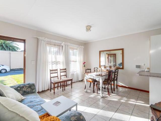 Townhouse for sale in Cape Town, Western Cape