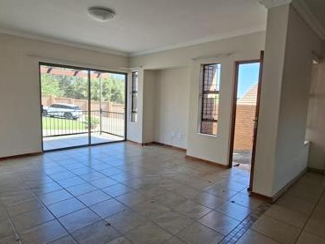 Townhouse for sale in Bloemfontein, Mangaung Metropolitan Municipality