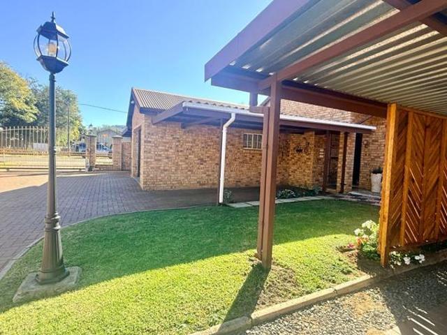 Townhouse for sale in Vryheid, Kwazulu-natal