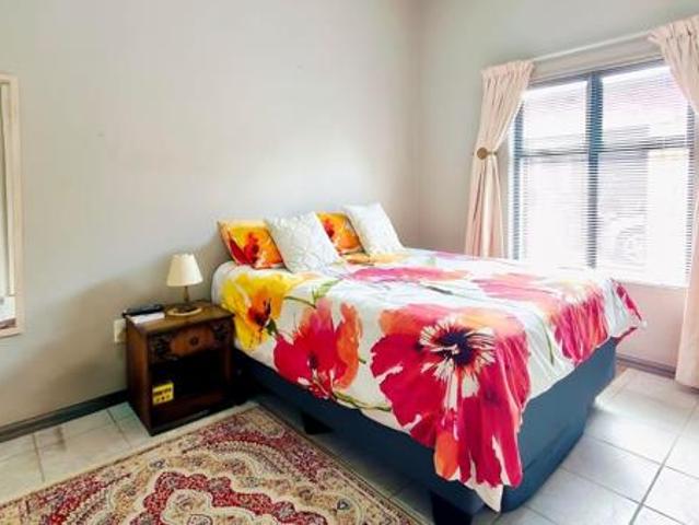 Townhouse for sale in Dr Kenneth Kaunda, North West