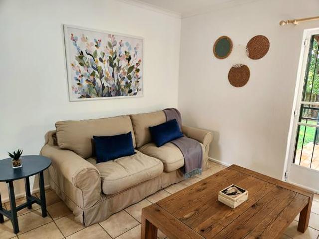 Townhouse for rent in Waterkloof, Gauteng