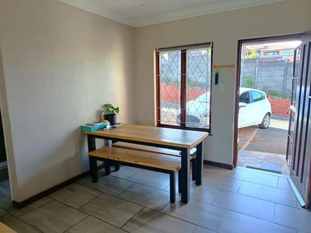 Townhouse for rent in Seaview, Kwazulu-natal