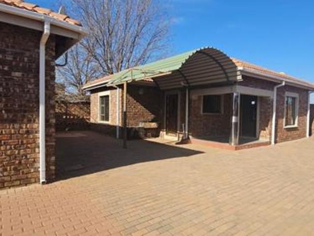 Townhouse for rent in Frances Baard, Northern Cape