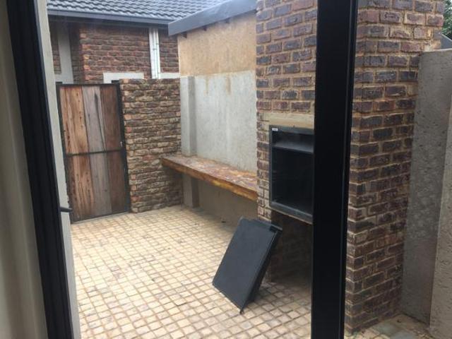 House for rent in Waterkloof, Gauteng