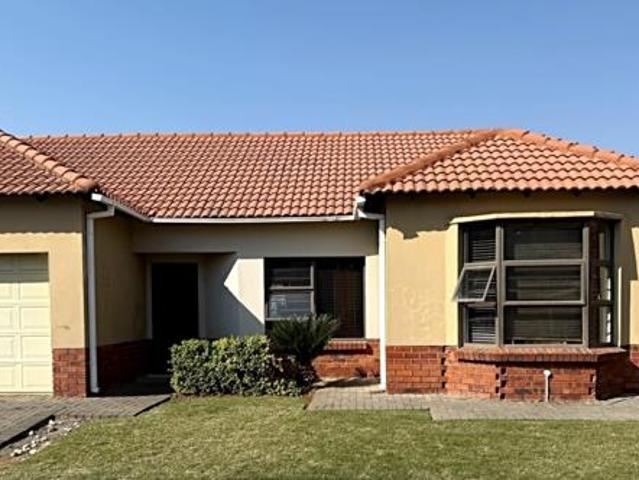 Townhouse for sale in Tlhabane, North West