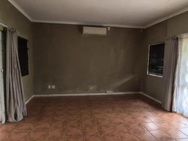 Townhouse for sale in Rustenburg Local Municipality, Bojanala Platinum District Municipality