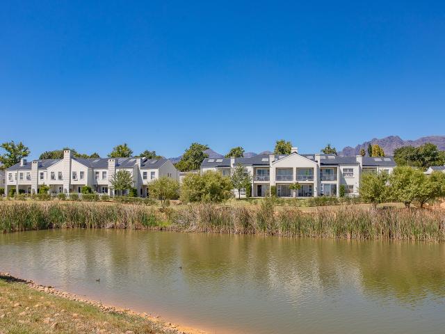 Townhouse for sale in Onverwacht, Western Cape