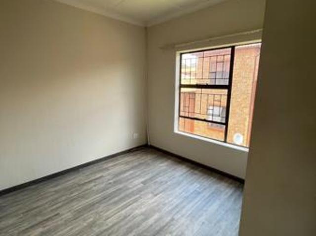 Townhouse for rent in West Rand Garden estates, Westonaria Local Municipality