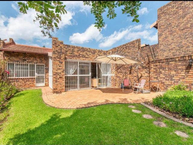 Townhouse for sale in Nooitgedacht, Gauteng