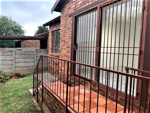Townhouse for sale in Roodepoort, Gauteng