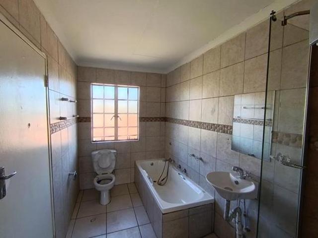 Townhouse for rent in Westonaria, Gauteng