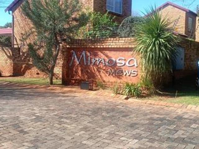 Townhouse for rent in Westonaria, Gauteng