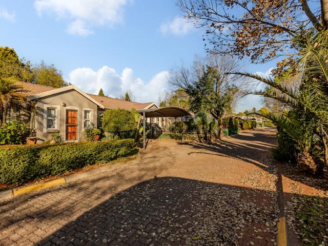 Townhouse for sale in Nooitgedacht, Gauteng