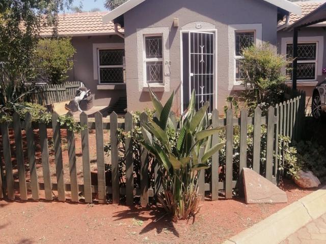 Townhouse for sale in Nooitgedacht, Gauteng