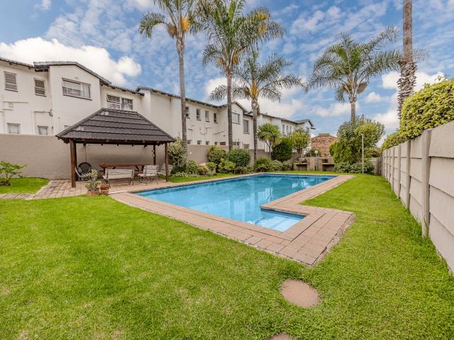 Townhouse for sale in Nooitgedacht, Gauteng