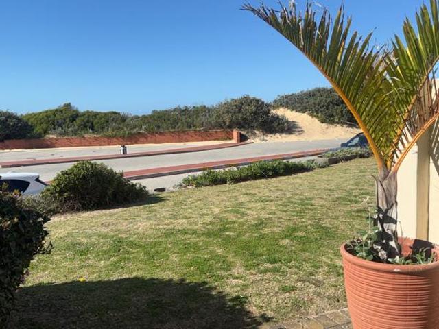 Townhouse for sale in Bushmans River Mouth, Eastern Cape