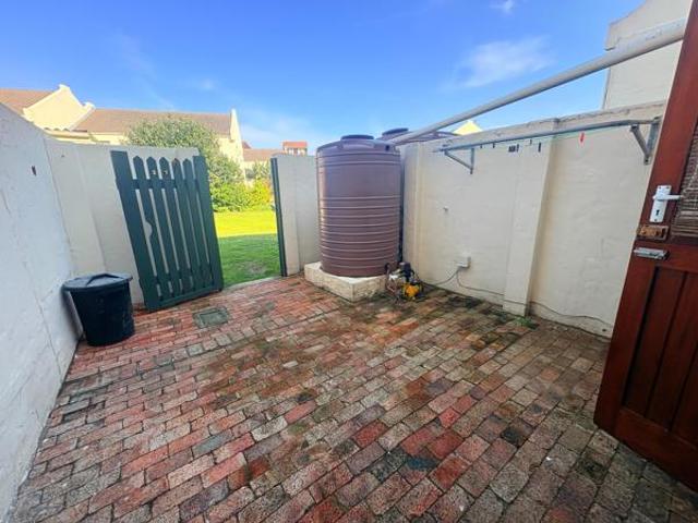 Townhouse for sale in Bushmans River Mouth, Eastern Cape