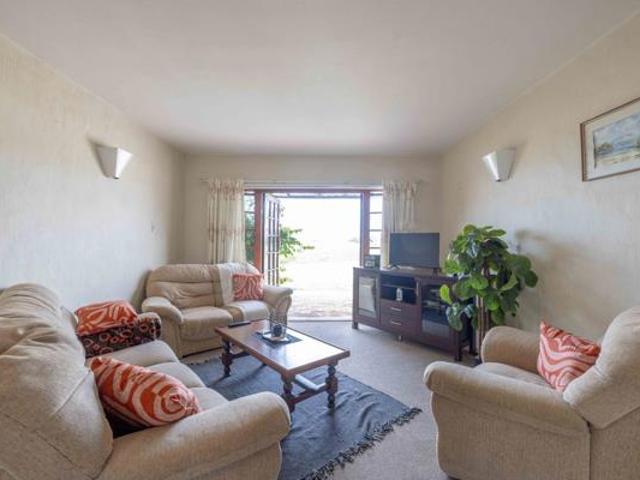 Townhouse for sale in Bushmans River Mouth, Eastern Cape