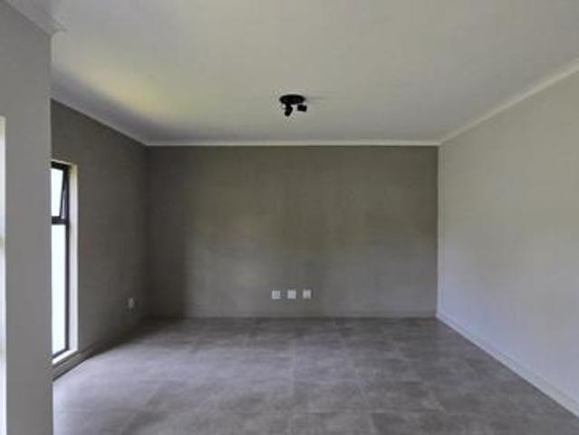 Townhouse for sale in Umdloti, Kwazulu-natal